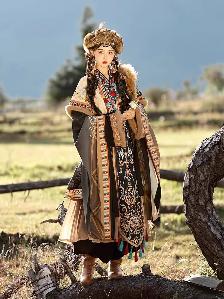 Ethnic Style - Reisefotografie-Serie, tibetische Robe, nationales Kostüm, ethnischer