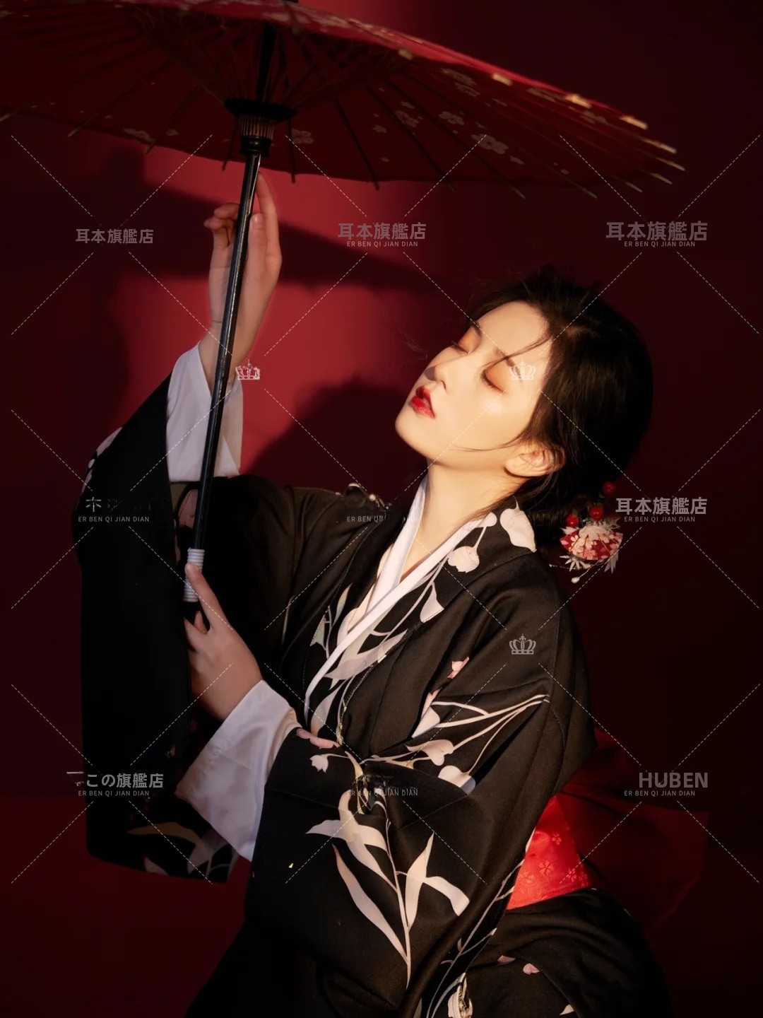 Ethnic Fashion Photography - Schwarzer traditioneller Kimono-Bademantel, Fotografie-Kostüm, Kleid im