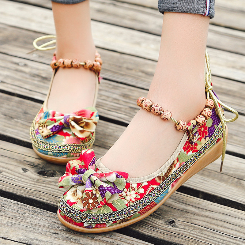 Ethnic Style - Ethnische Damen-Keilabsatzschuhe im Folkstil mit Blumenmuster,