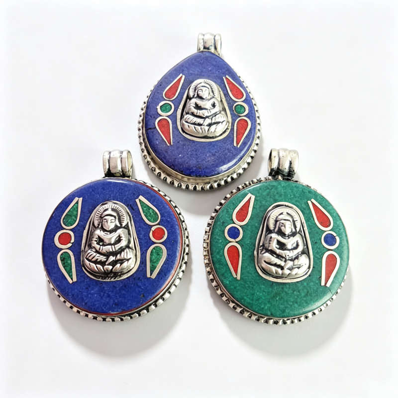Ethnic Fashion Com - Tibetische Buddha-Amulett-Anhänger aus Kupfer mit Bunten