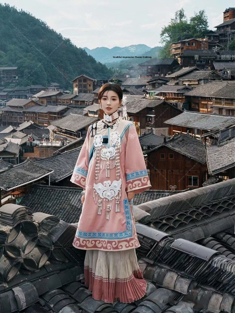 Ethnic Fashion Shoot - Rosa Kleidung im Ethno-Stil für Mädchen,