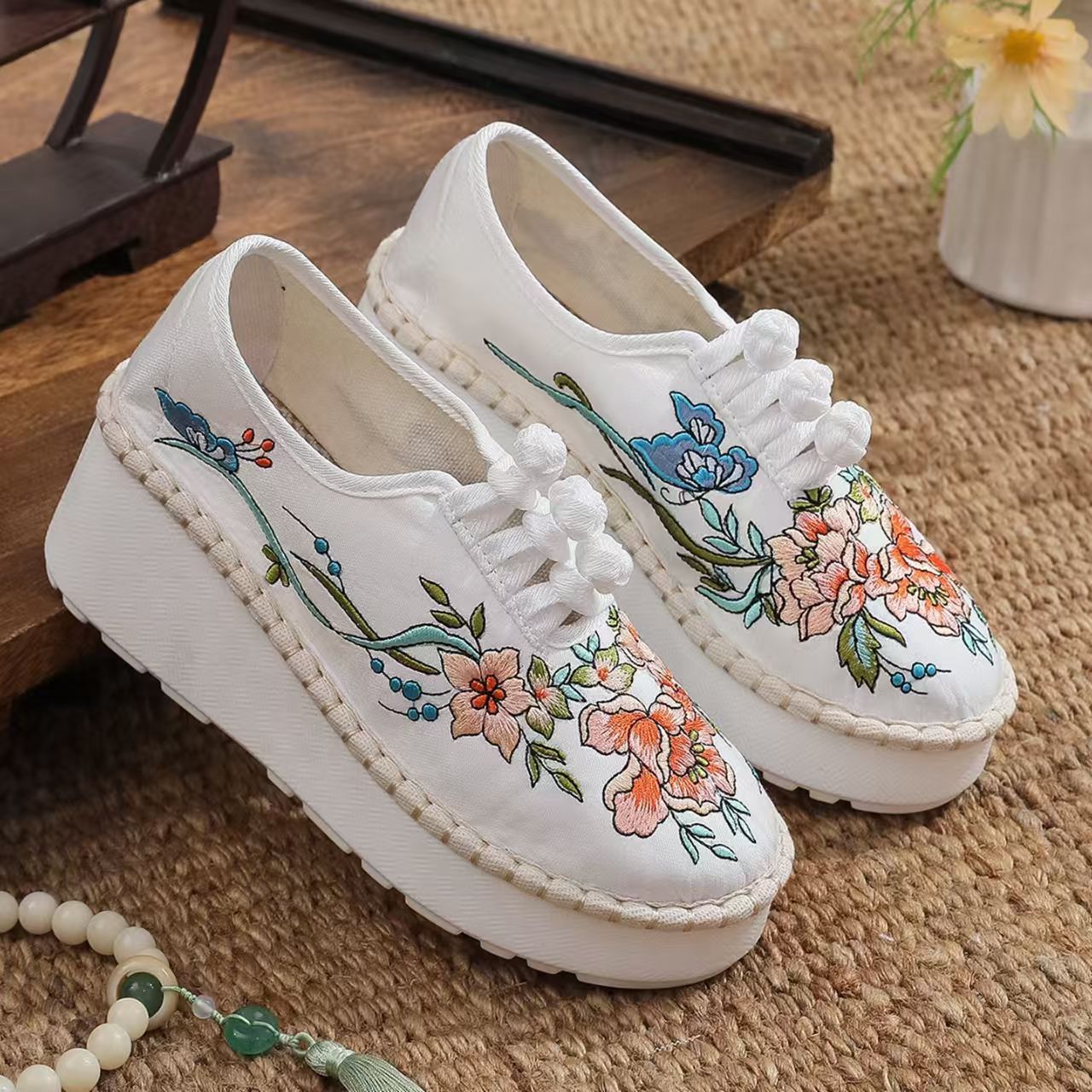 Ethnic Fabric - Damen Ethno-Stil Keilabsatz-Schuhe mit Stickerei Frühling
