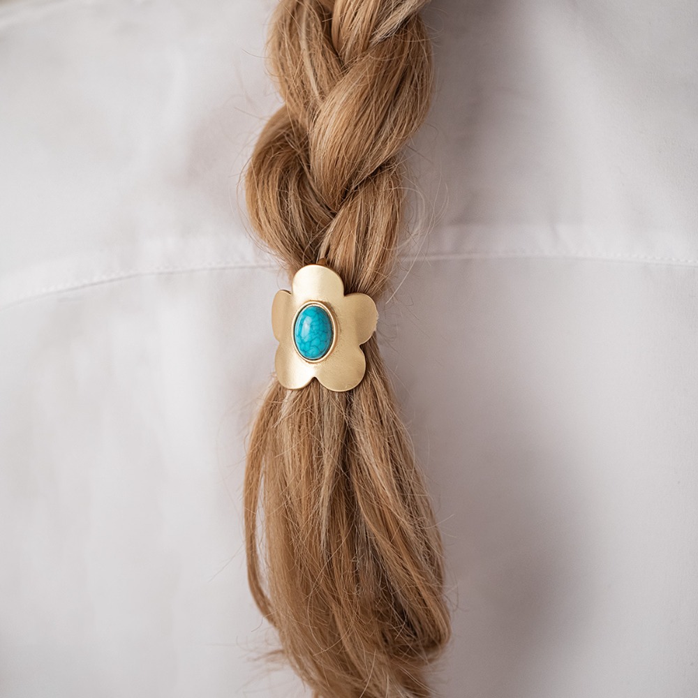 Ethnic Fashion Shoot - Einfache Ethnische Goldfarbene Synthetische Türkisfarbene Blumen-Haarmanschetten