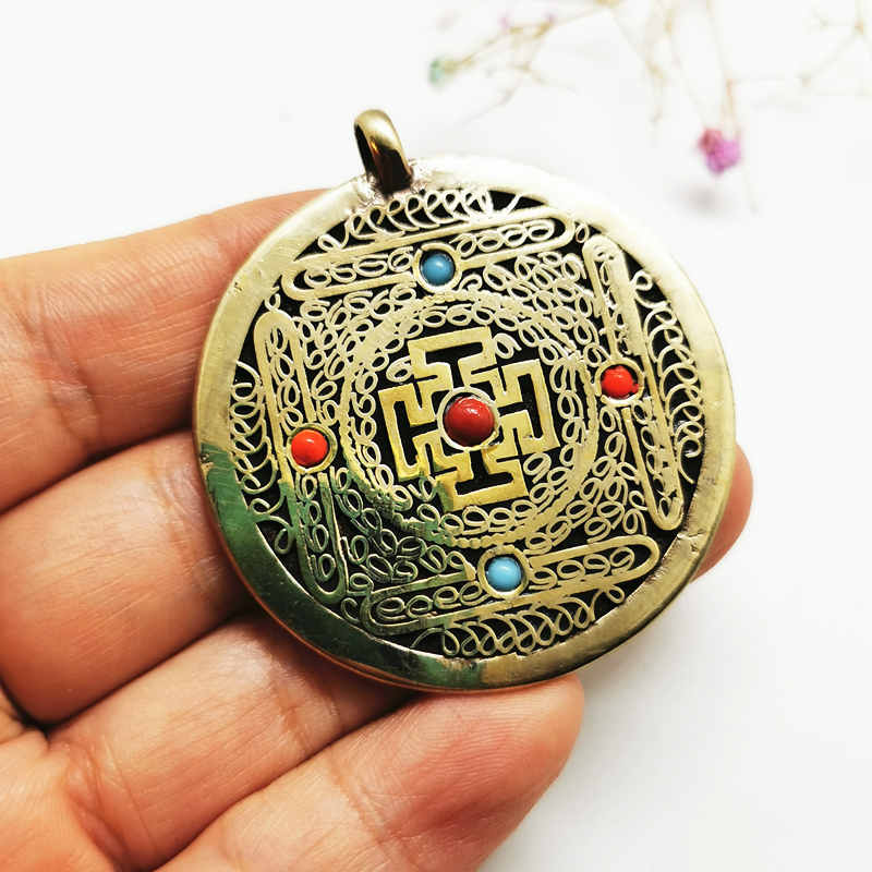 Tibetische OM-Mantras Amulett  – Ethnic Fashion Com Bewertung und Preis