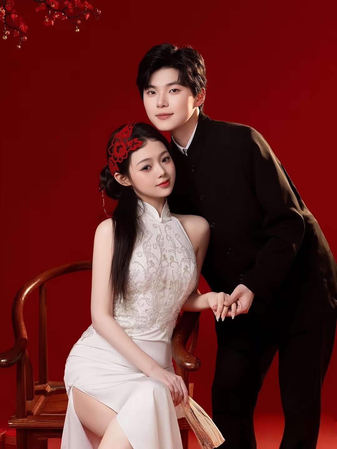 Elegantes weißes Qipao Hochzei – Ethnic Fashion Shoot Bewertung und Preis