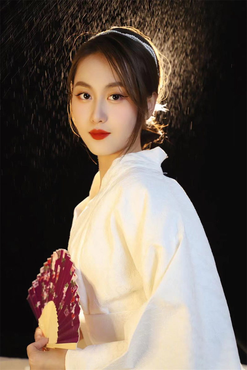 Retro Japanischer Stil Kimono- – Ethnic Fashion Shoot Bewertung und Preis
