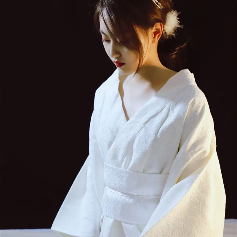 Retro Japanischer Stil Kimono- – Ethnic Fashion Shoot Bewertung und Preis