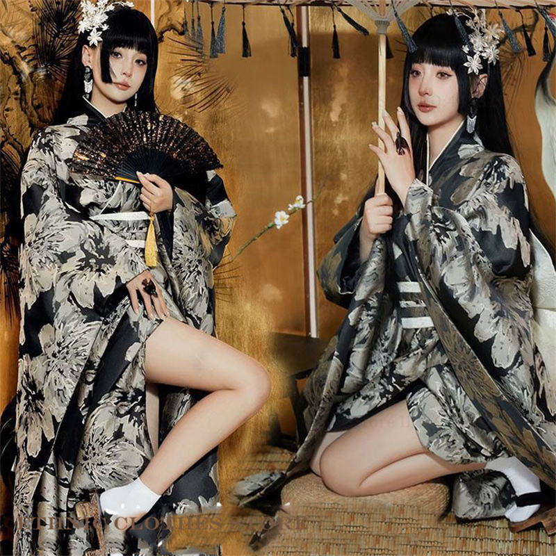 Japanischer traditioneller Kim – Ethnic Fashion Photography Bewertung und Preis